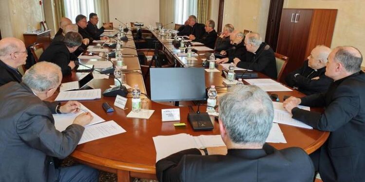 Vescovi Nordest sul fine vita. «Nessuno va lasciato solo»