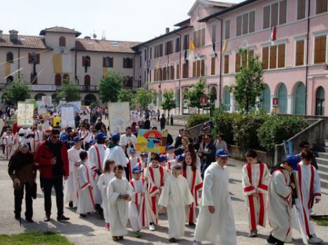 1° Maggio, chierichetti in festa a Pagnacco