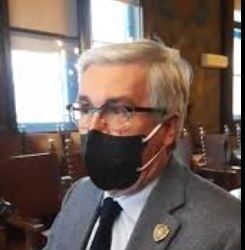 “20 milioni di lavori pubblici e boom di turisti”