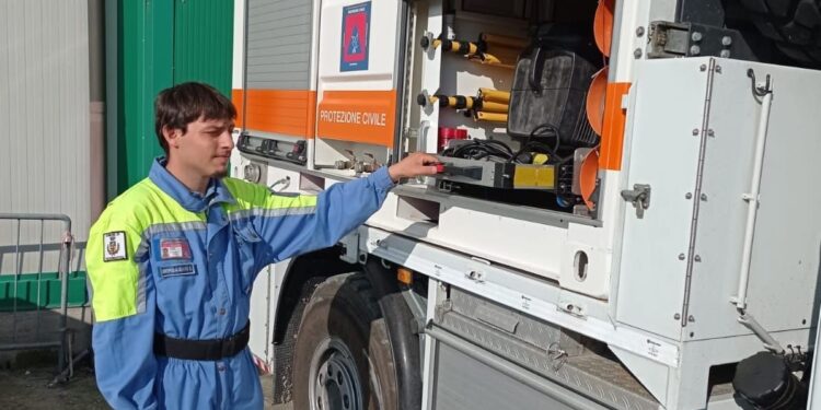 21 enne di Tricesimo festeggia il compleanno aiutando in Romagna