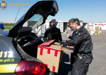 6.800 mascherine in vendita con il 400% di ricarico