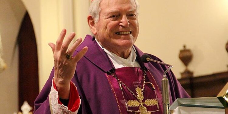 60 anni di sacerdozio per mons. Brollo, il prete delle 5.30