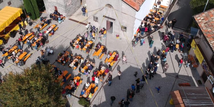 A Valle, servite 20 mila porzioni di castagne