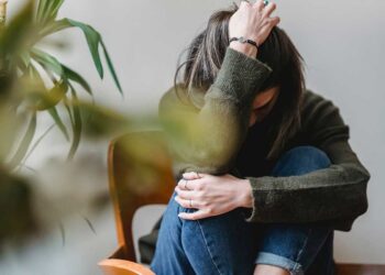 Adolescenti, in due anni raddoppiati i casi di depressione e ansia