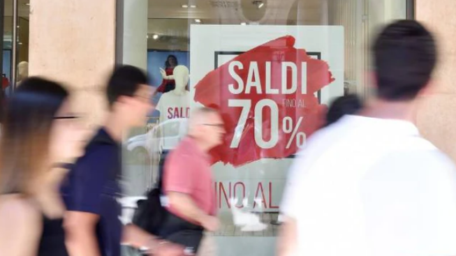 Al via i saldi. «Un aiuto per i negozi»