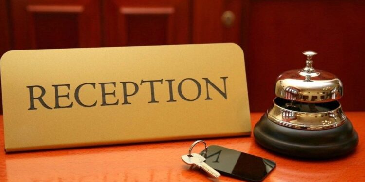 Alberghi: rischio chiusura anticipata