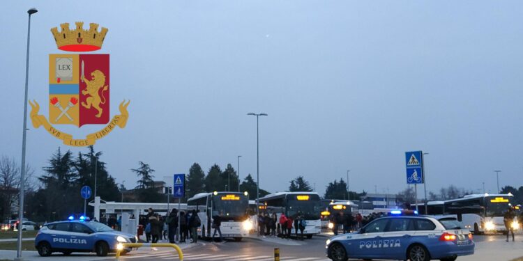 Ancora droga nascosta tra i sedili delle corriere