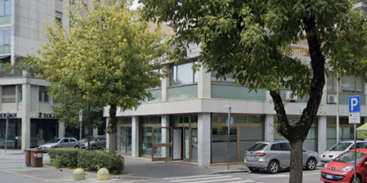 Ancora una rissa a Udine, ferito un agente