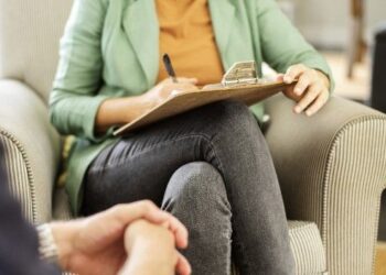 Ansia, isolamento, difficoltà scolastiche. La Regione rinnova il “Bonus psicologo studenti”