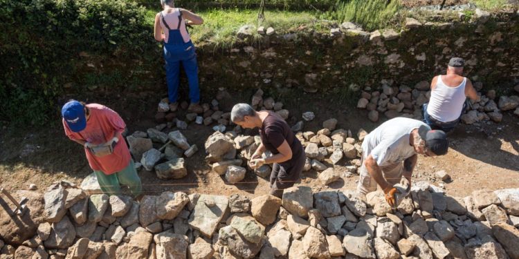 Artegna, corso sui muri a secco