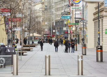 Austria verso l’obbligo, 600 euro di multa ogni trimestre ai no vax