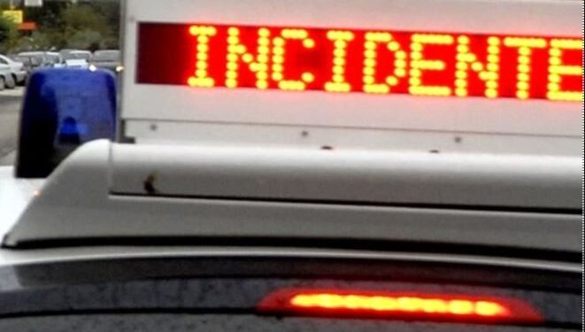 Auto contro camion a Latisana, un morto