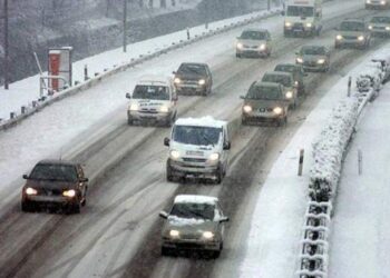 Autostrada, scatta l’obbligo di catene o gomme invernali