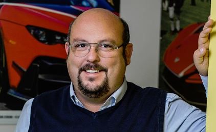 B.eng approda in Inghilterra