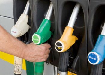 Benzina, da lunedì in Fvg aumenta lo sconto