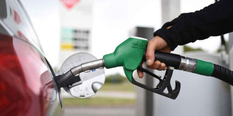 Benzina, verso il “supersconto” fino al 30 settembre