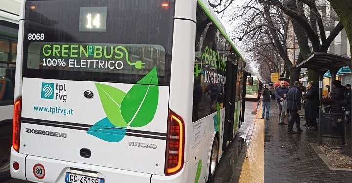 Bus e treni, sconto del 50% per over 65