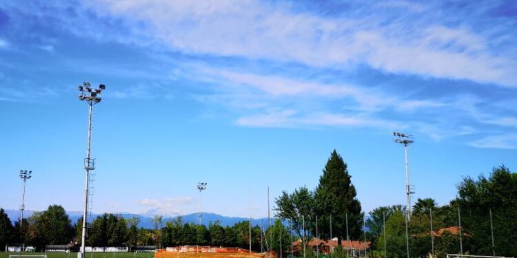 Buttrio, nuova illuminazione al campo di calcio