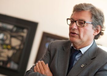 Cala la fiducia del terziario