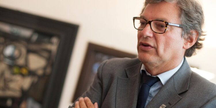 Cala la fiducia del terziario