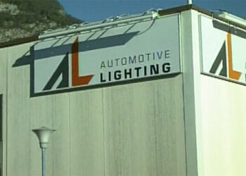 Calano gli ordini di fanali, Automotive Lighting chiede la cig