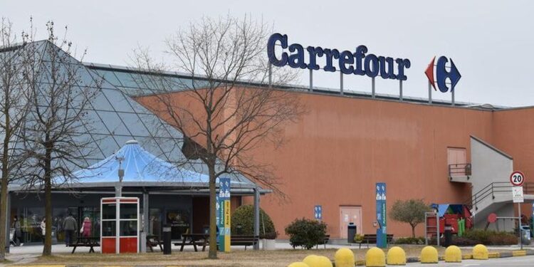 Carrefour, dipendenti in stato di agitazione