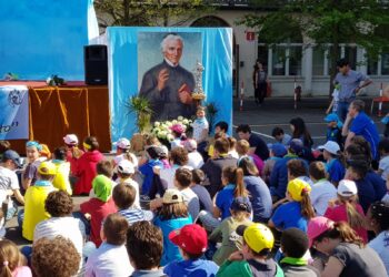 Chierichetti in festa sotto lo sguardo di San Scrosoppi