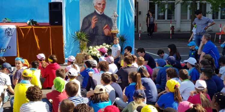 Chierichetti in festa sotto lo sguardo di San Scrosoppi