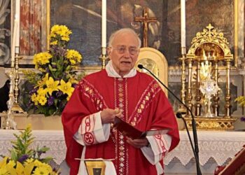 Chiesa in lutto per la morte di don Broccolo