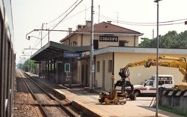 Codroipo: si stende sui binari poco prima dell’arrivo del treno
