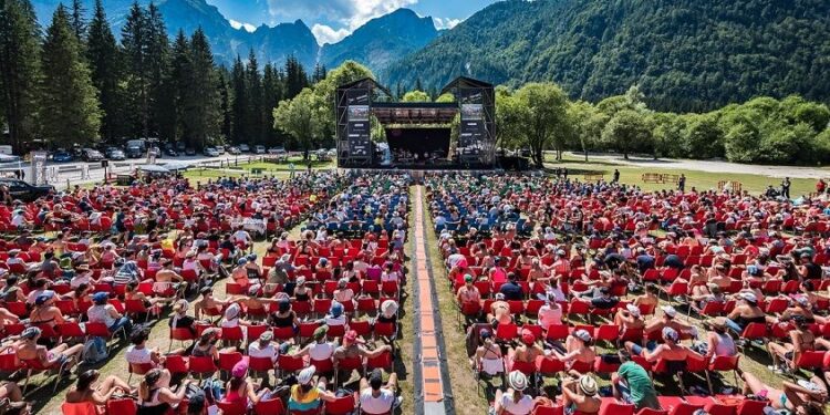 Colapesce Dimartino, Gianna Nannini e Bollani-Trilok Gurtu-Rava al No Borders