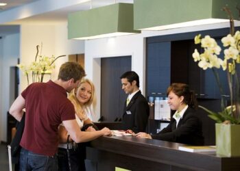 Alberghi e commercio: no a tassa di soggiorno