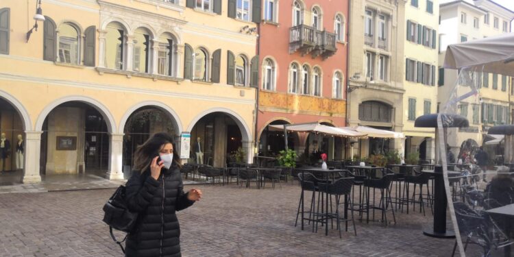 Commercio udinese in affanno, dal 2018 19 hanno chiuso