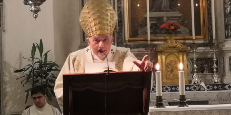 «Comunicate la verità, anche se scomoda. Parlate con il cuore e con coraggio»