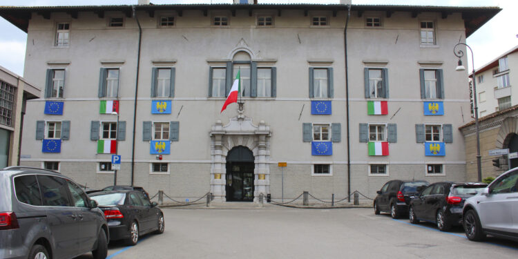 Confindustria, tre bandiere contro l’antieuropeismo