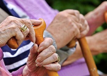 Contrasto alla solitudine e invecchiamento attivo, ok al piano