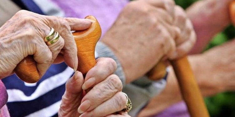 Contrasto alla solitudine e invecchiamento attivo, ok al piano