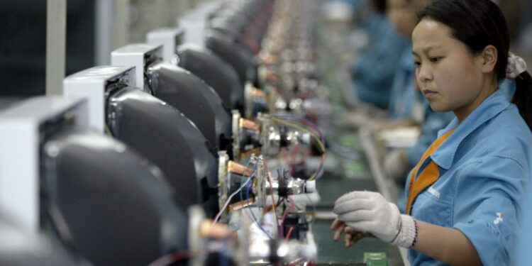 Coronavirus, Confindustria con le imprese