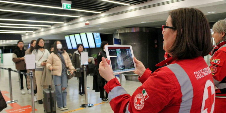 Coronavirus, niente controlli su treni e stazioni
