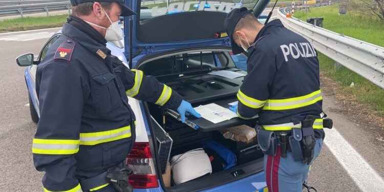 Covid-19, su 4.545 controlli,163 sanzioni