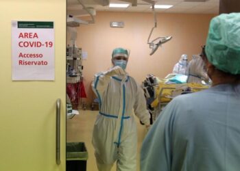 Covid, +28,8% nuovi casi in 7 giorni