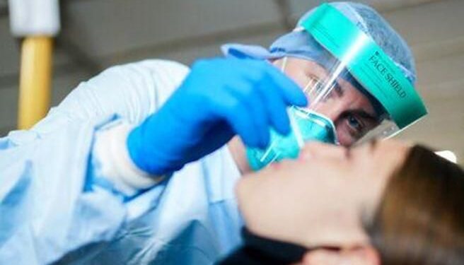 Covid, aumentano ancora i contagi. Sei morti in 24 ore