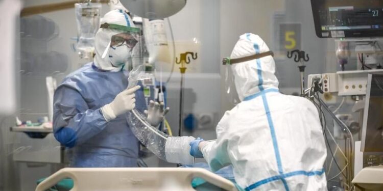 Covid, crescono ancora contagi e ricoveri in Fvg