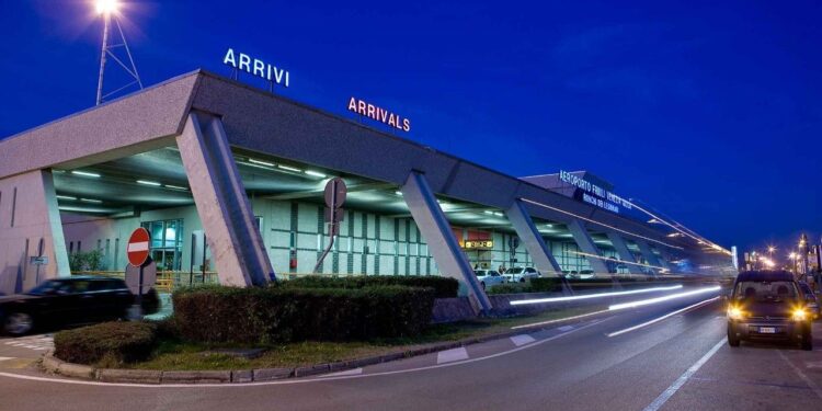 Covid, l’aeroporto Fvg recupera l’80% di traffico estivo