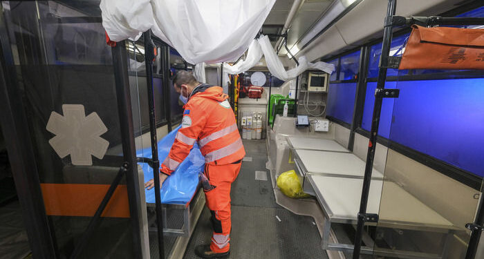 Covid, nuovi posti letto in area medica