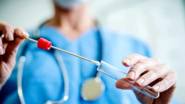 Covid, record di tamponi e 110 nuovi casi individuati. Ma situazione sotto controllo