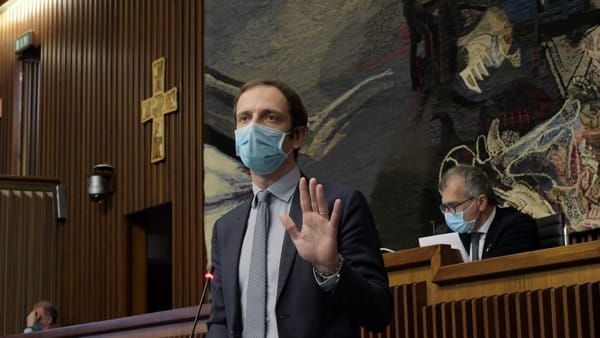 Dalle 15 consumazioni al bar solo seduti