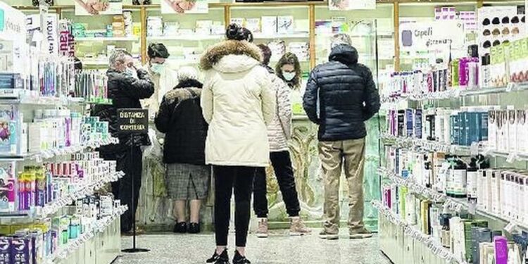 Entro aprile vaccini nelle farmacie