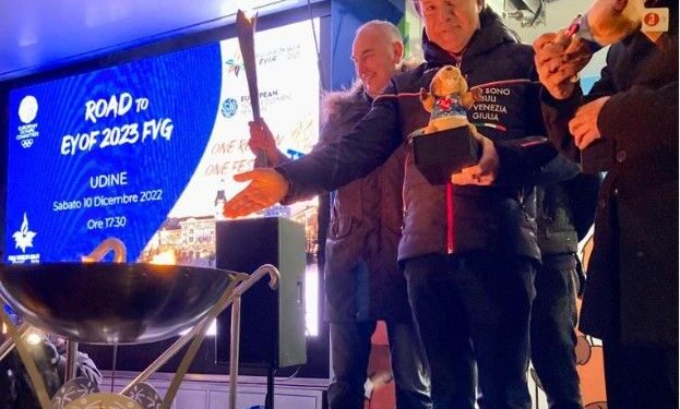 Eyof, a Udine la torcia olimpica