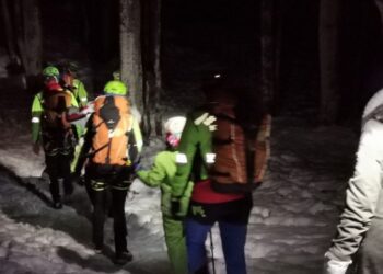Famiglia soccorsa nei pressi della passeggiata delle malghe a Piancavallo